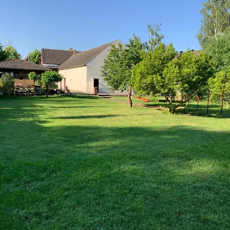 Undine Mit E-auto-ladestation * Oranienbaum-Woerlitz